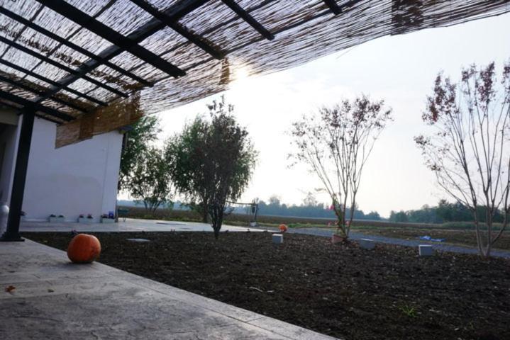 Agriturismo Campogrande Carpaneto Piacentino ภายนอก รูปภาพ