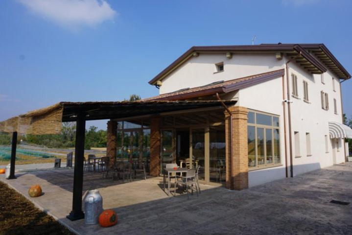 Agriturismo Campogrande Carpaneto Piacentino ภายนอก รูปภาพ