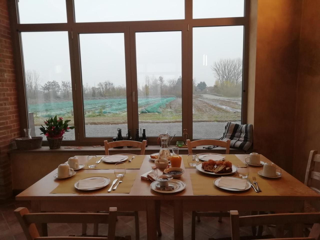 Agriturismo Campogrande Carpaneto Piacentino ภายนอก รูปภาพ