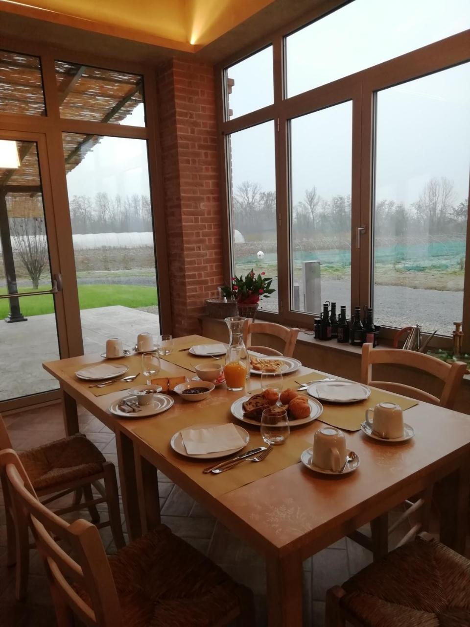 Agriturismo Campogrande Carpaneto Piacentino ภายนอก รูปภาพ